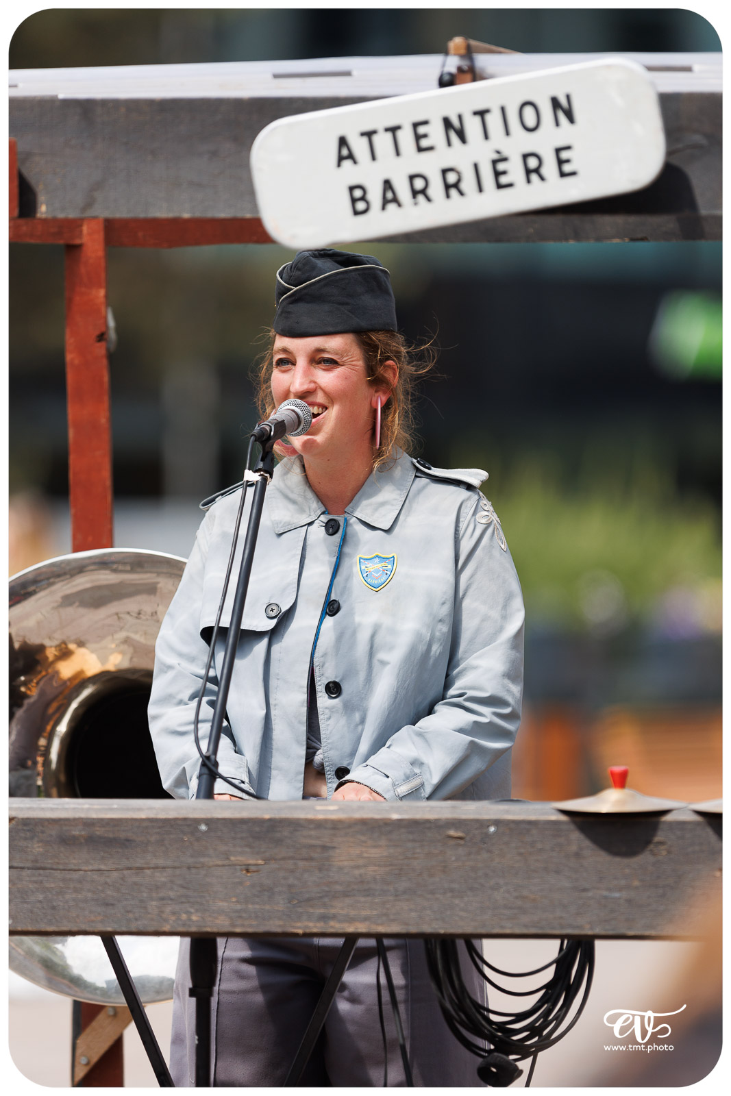 SUR MESURE (CIE BARRIÈRE)